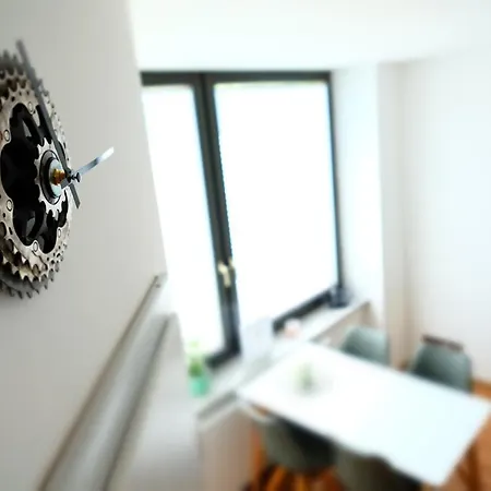 B3 - Bike & Bed Apartment